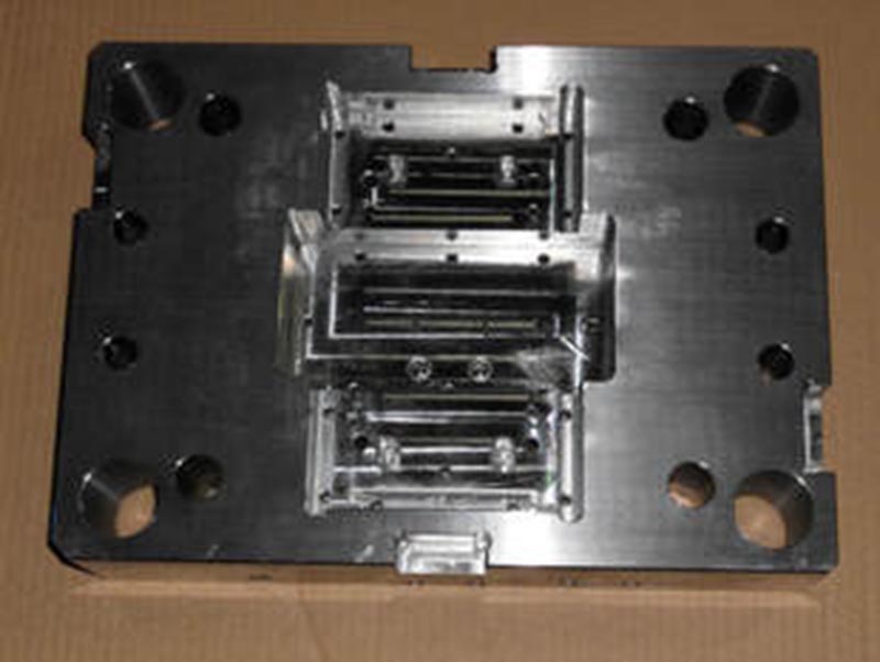 江城精密塑料模-06